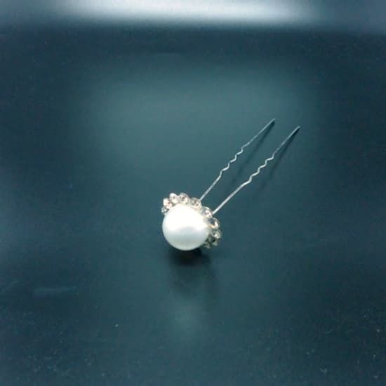 HP0128 Pearl & Rhinestone Pin